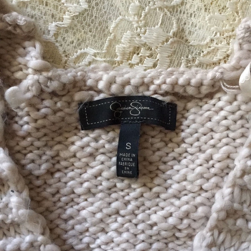 Sweaters - Picture 6 of 8